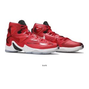 LeBron 'On Court' Sneaker